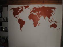 Naklejka na ścianę mapa świata, kolor orzechowy. 