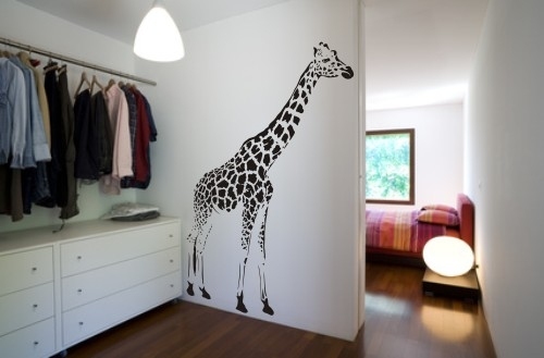 Szablony do malowania na ścianie w pokoju i garderobie żyrafa