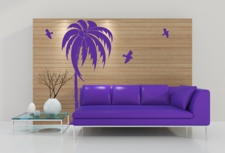 Fioletowa naklejka palma z weluru na ścianie lateksowej