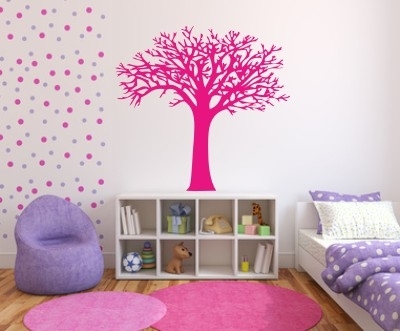 Różowe drzewo w sypialni - naklejka na ścianę